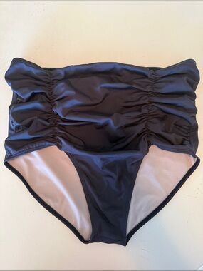 Kortni Jeane Ruched High-Waist Black Swim Bottoms -S